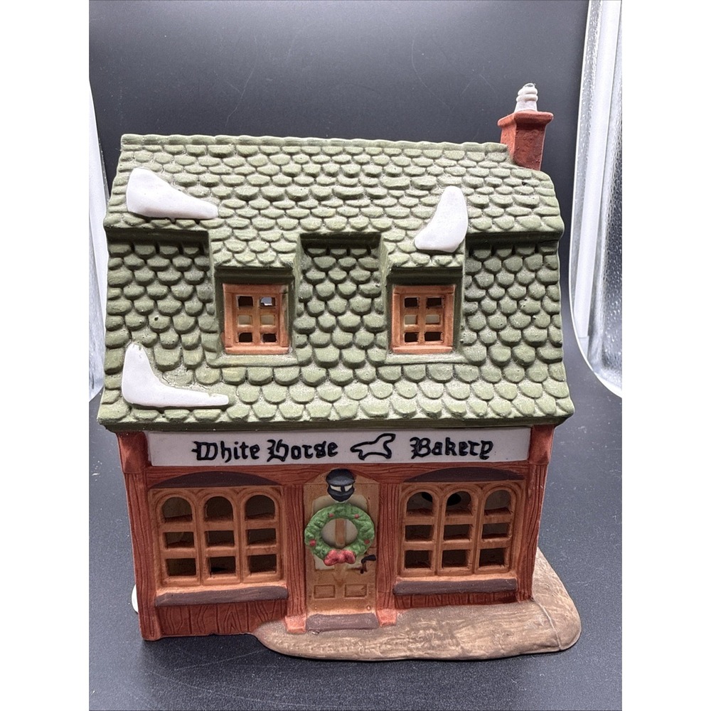 Dept 56 White Horse Bakery Dickens Village 1988 Retired Porcelain House 5926-9